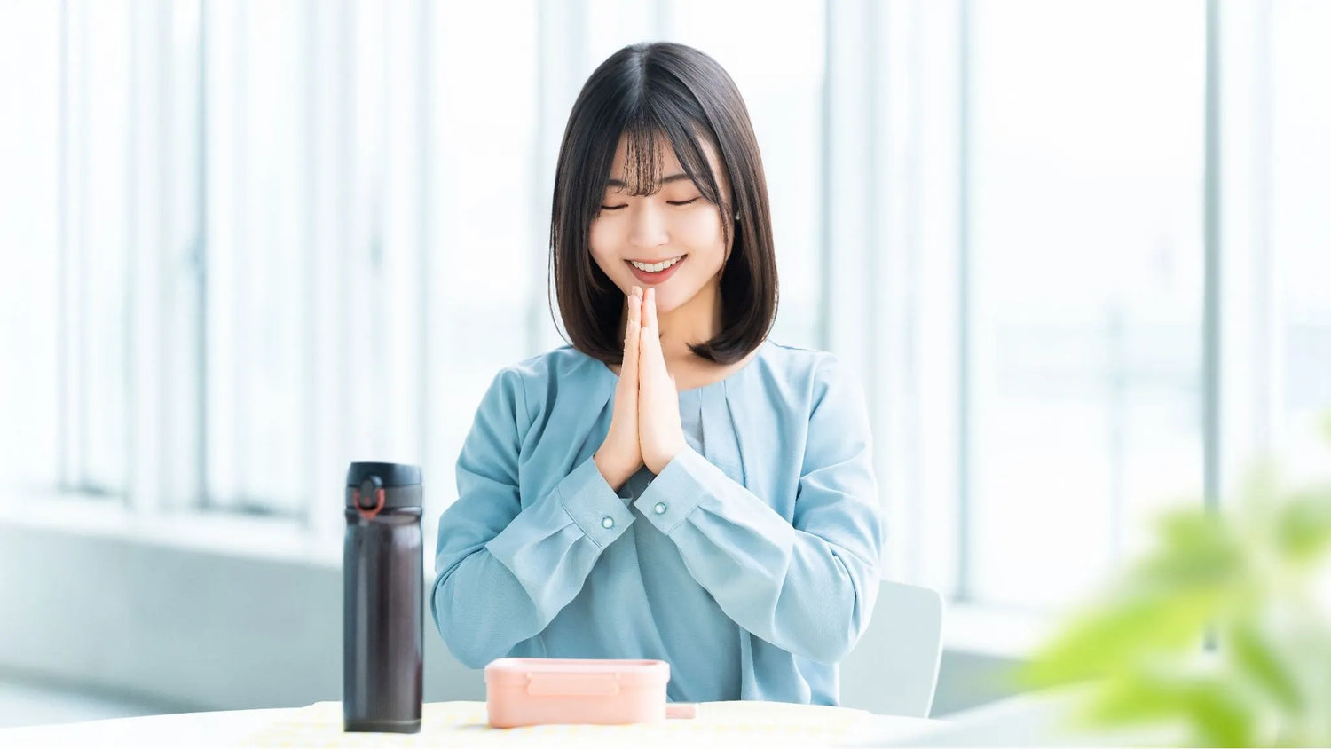 外食する人のイメージ画像